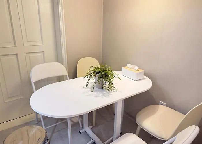 3-minute Walk To Seowon Station, 2 Rooms, 10 Minutes To Sillim Station, 25 Minutes To Hongik Station & Gangnam Station, 30 Minutes To Yongsan Station アパート *