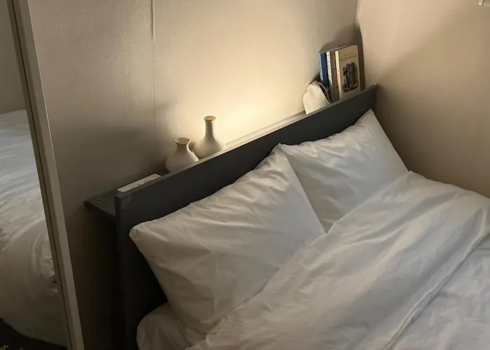 アパート 3-minute Walk To Seowon Station, 2 Rooms, 10 Minutes To Sillim Station, 25 Minutes To Hongik Station & Gangnam Station, 30 Minutes To Yongsan Station *