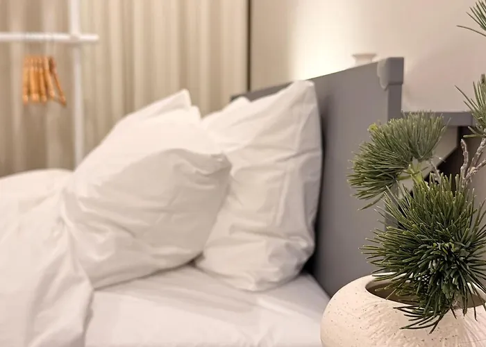 アパート 3-minute Walk To Seowon Station, 2 Rooms, 10 Minutes To Sillim Station, 25 Minutes To Hongik Station & Gangnam Station, 30 Minutes To Yongsan Station