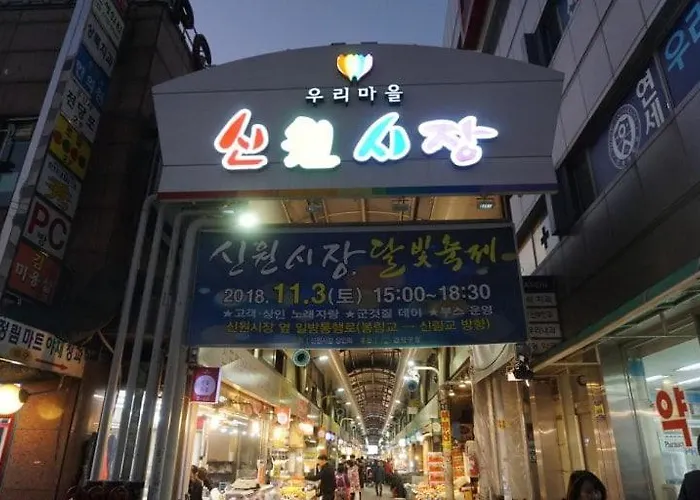 3-minute Walk To Seowon Station, 2 Rooms, 10 Minutes To Sillim Station, 25 Minutes To Hongik Station & Gangnam Station, 30 Minutes To Yongsan Station * ソウル特別市